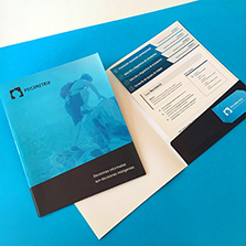 Folder con espacio para tarjeta