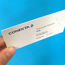 Tarjeta de presentación en cartulina gruesa
